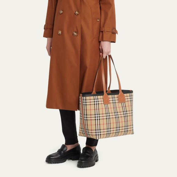 Burberry Authentic NWT Medium Heritage Check Canvas Tote - Picture 4 of 14